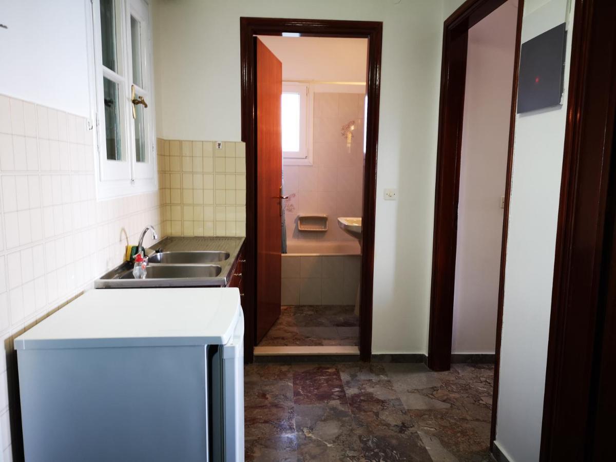 Nikoli Apartment