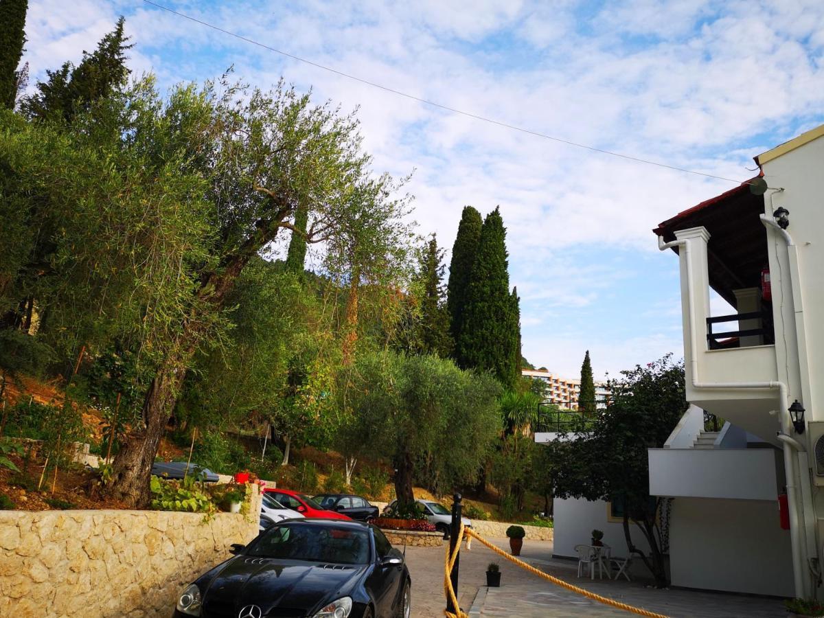 Nikoli Benitses (Corfu)